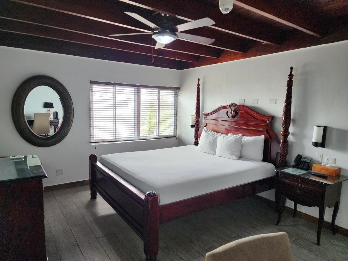 Altamont West Hotel Montego Bay Eksteriør billede